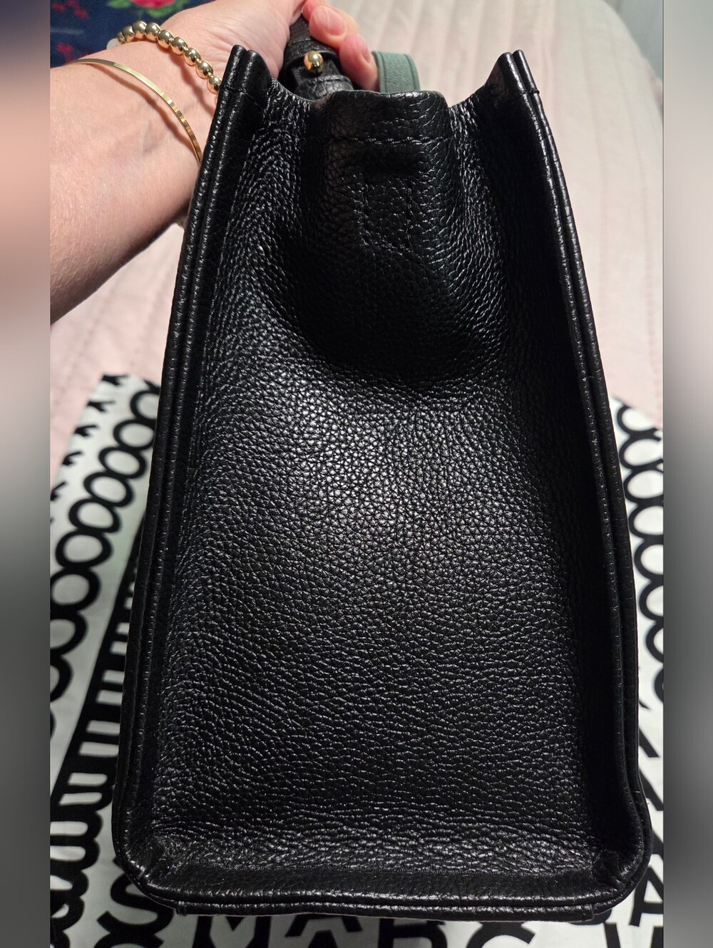 Marc Jacobs Medium Leather Tote Bag - Picture 6 of 14